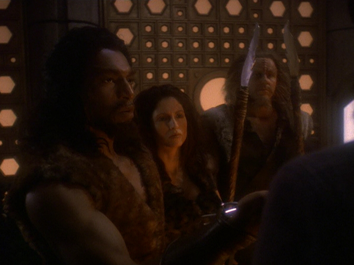 extant_StarTrek_DS9_5x22-ChildrenOfTime_02590.jpg