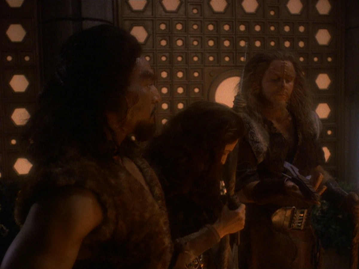 extant_StarTrek_DS9_5x22-ChildrenOfTime_02630.jpg