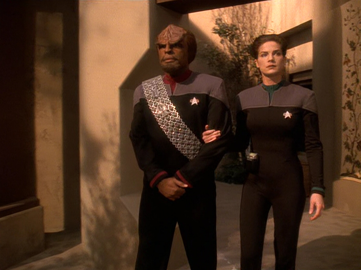 extant_StarTrek_DS9_5x22-ChildrenOfTime_02828.jpg
