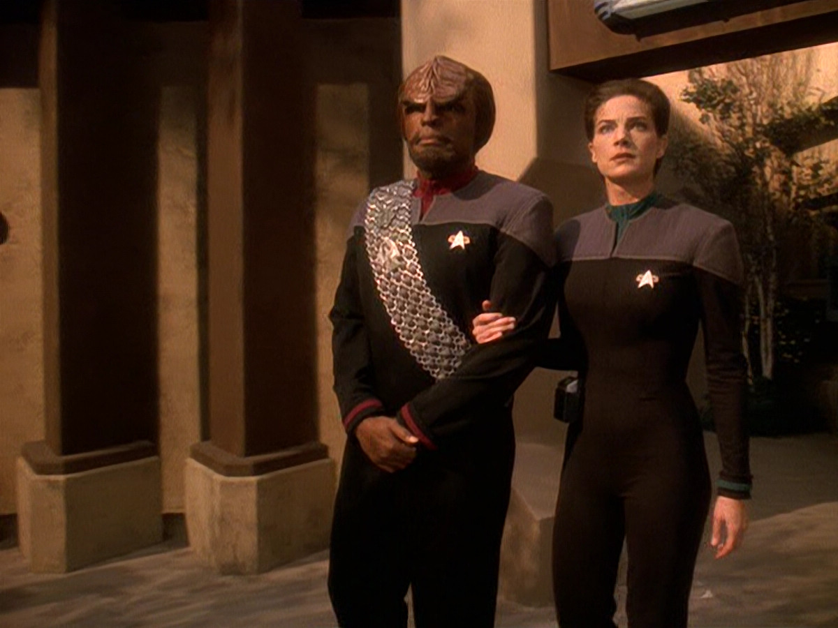 extant_StarTrek_DS9_5x22-ChildrenOfTime_02830.jpg