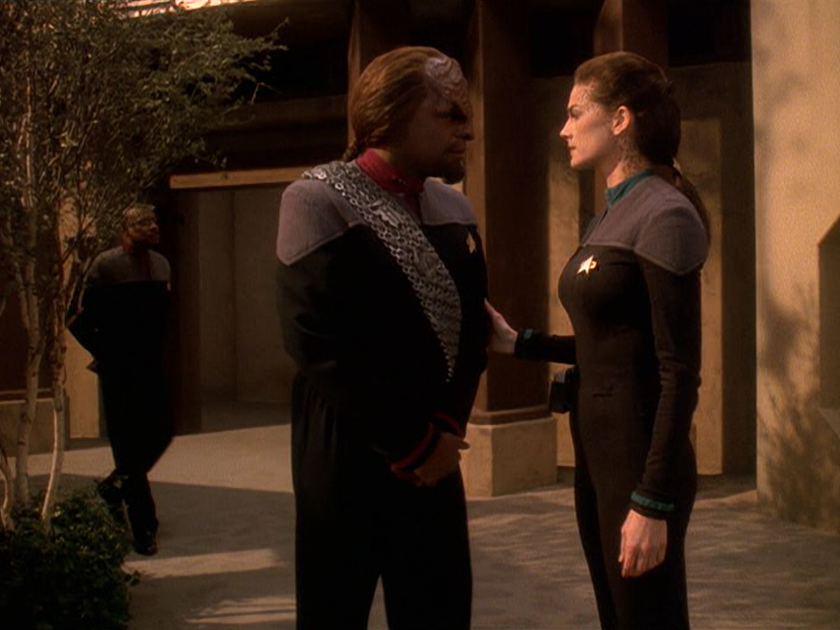 extant_StarTrek_DS9_5x22-ChildrenOfTime_02838.jpg
