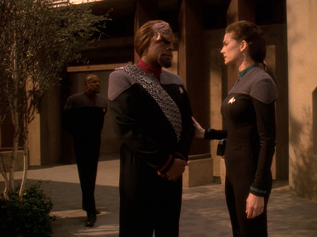 extant_StarTrek_DS9_5x22-ChildrenOfTime_02840.jpg