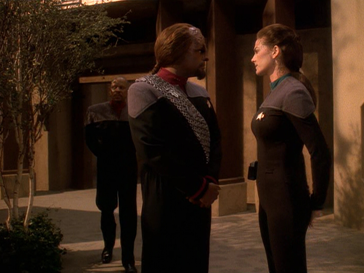 extant_StarTrek_DS9_5x22-ChildrenOfTime_02842.jpg