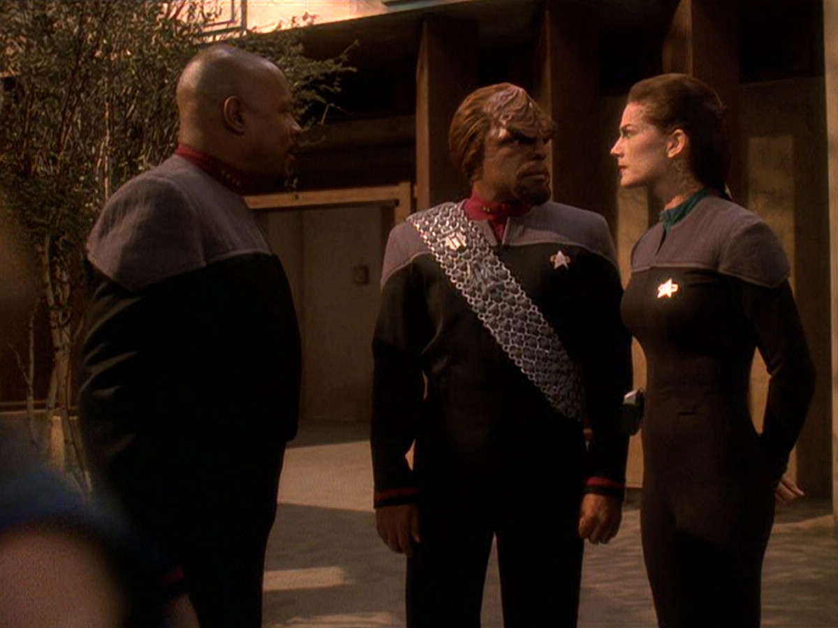 extant_StarTrek_DS9_5x22-ChildrenOfTime_02860.jpg