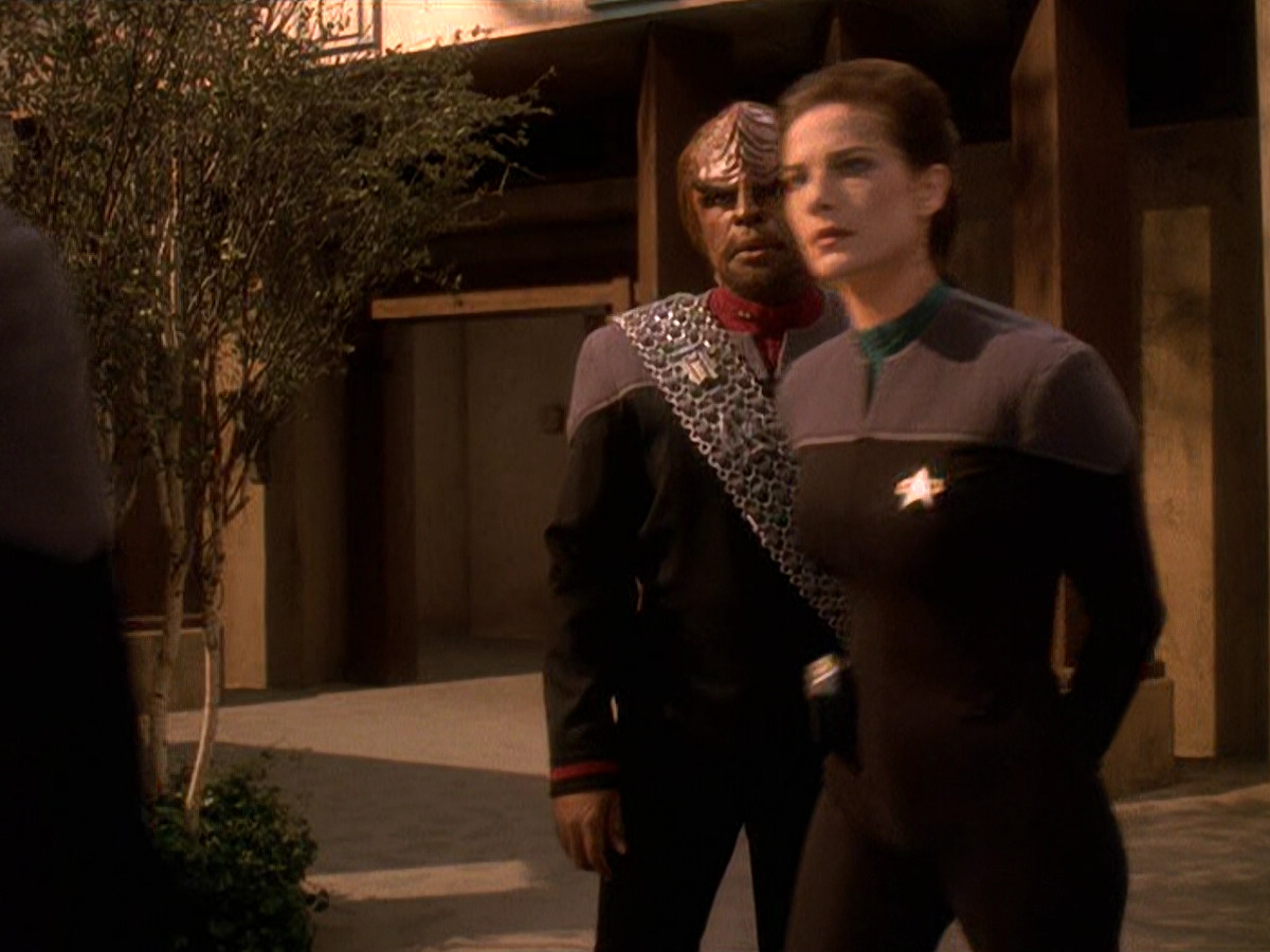 extant_StarTrek_DS9_5x22-ChildrenOfTime_02864.jpg