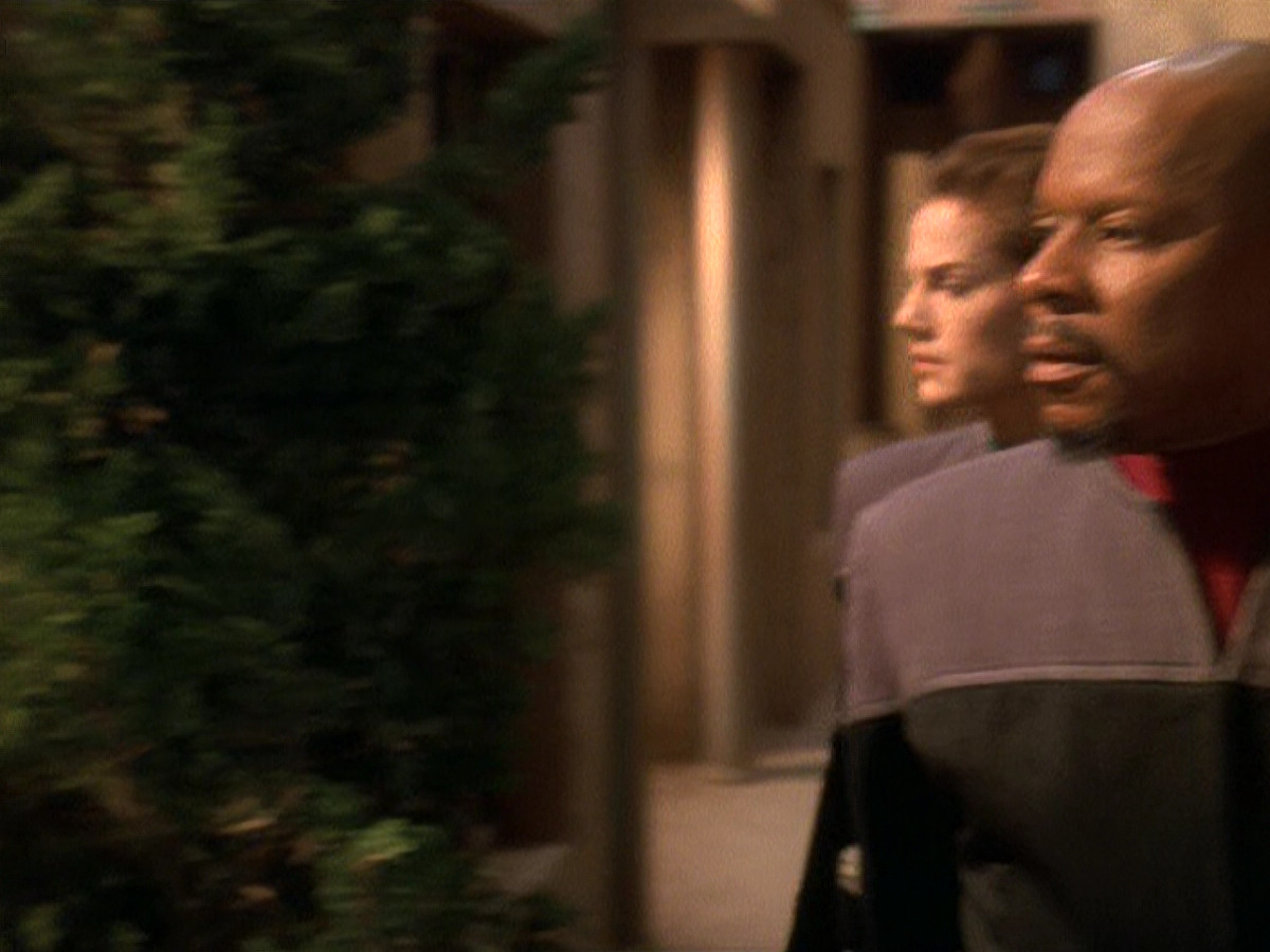 extant_StarTrek_DS9_5x22-ChildrenOfTime_02874.jpg