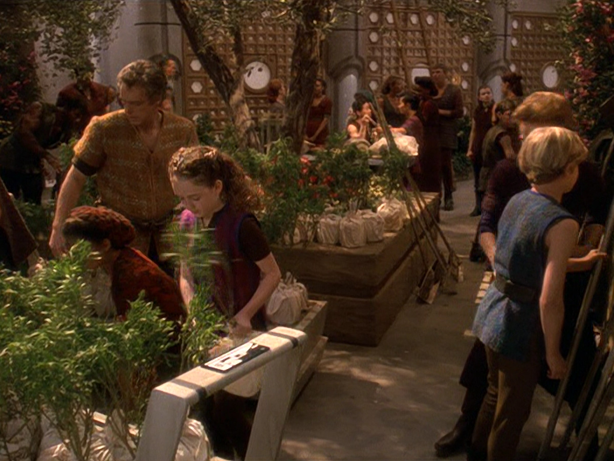 extant_StarTrek_DS9_5x22-ChildrenOfTime_02879.jpg