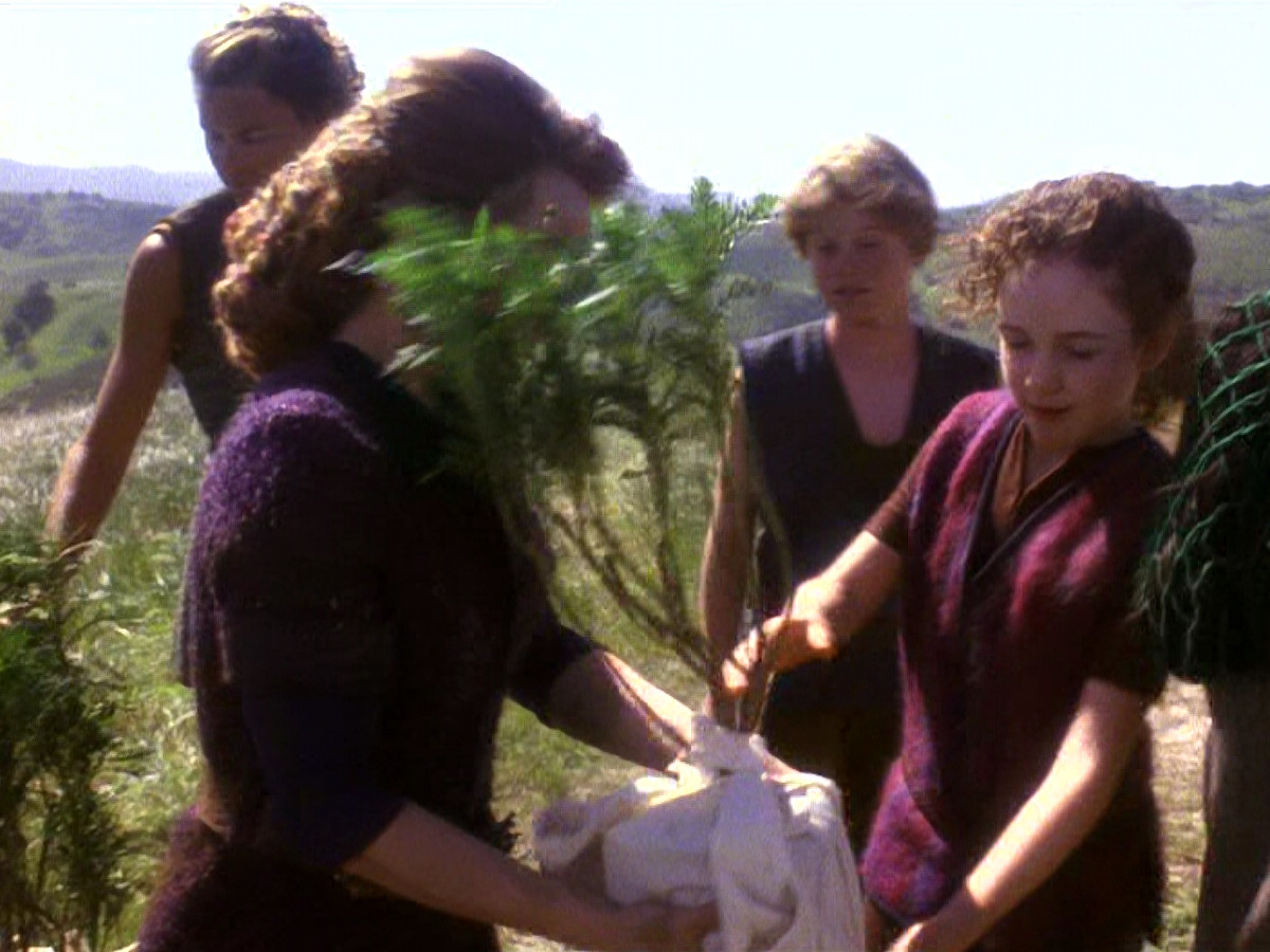 extant_StarTrek_DS9_5x22-ChildrenOfTime_02947.jpg