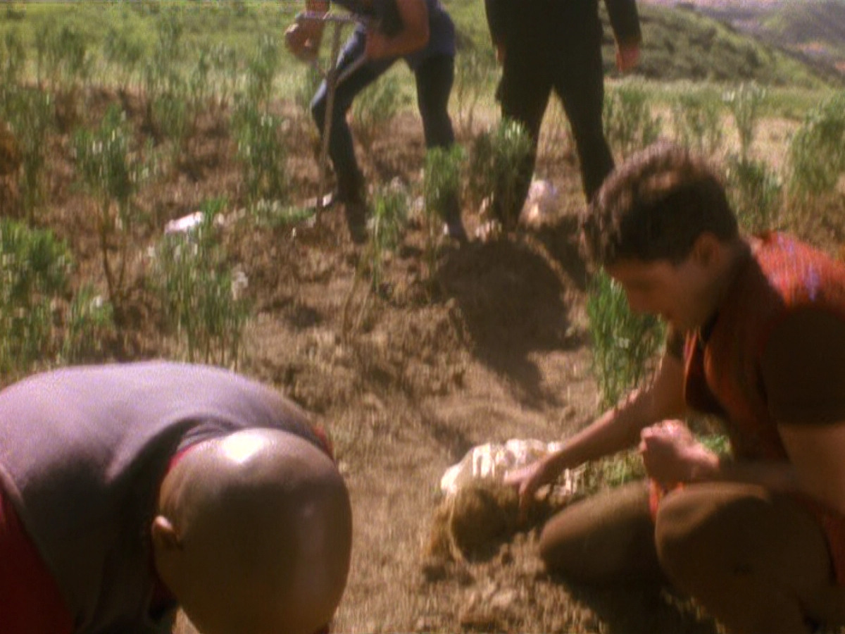 extant_StarTrek_DS9_5x22-ChildrenOfTime_02967.jpg