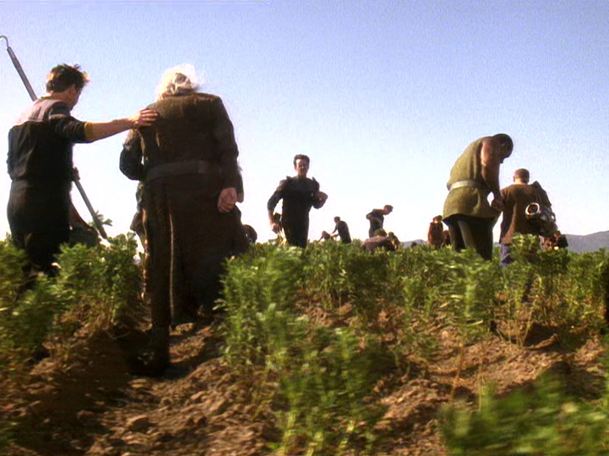 extant_StarTrek_DS9_5x22-ChildrenOfTime_03068.jpg