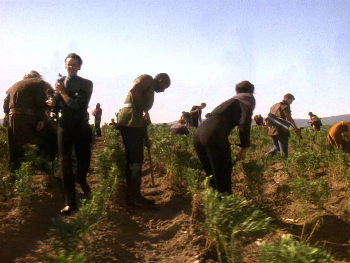 extant_StarTrek_DS9_5x22-ChildrenOfTime_03073.jpg