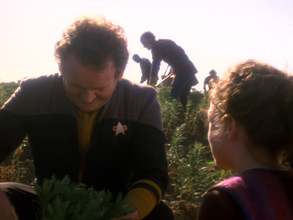 extant_StarTrek_DS9_5x22-ChildrenOfTime_03094.jpg