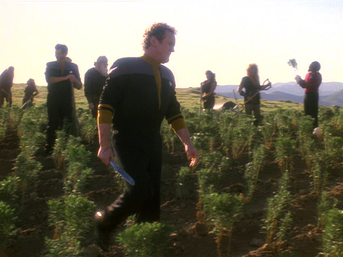 extant_StarTrek_DS9_5x22-ChildrenOfTime_03135.jpg