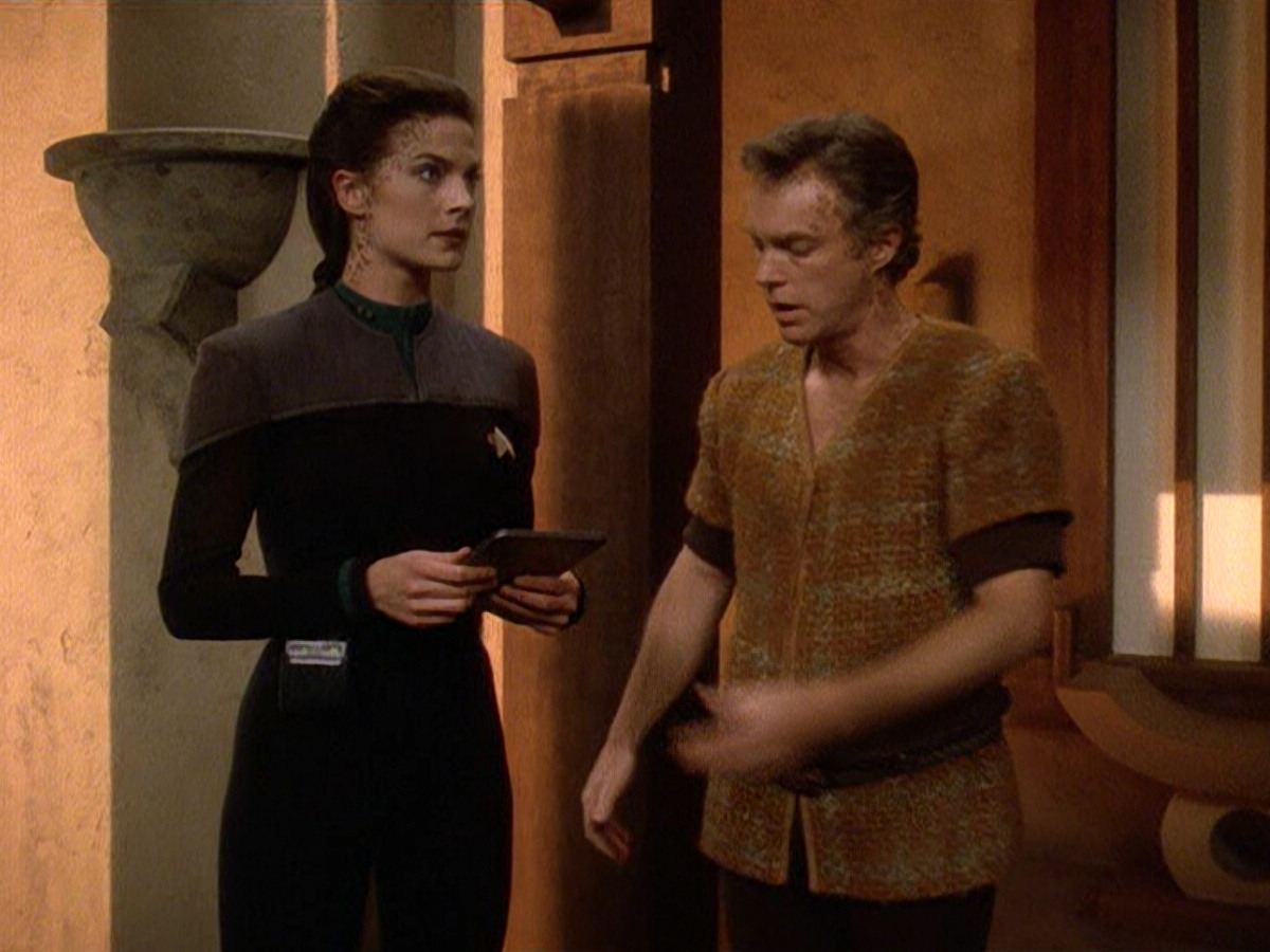 extant_StarTrek_DS9_5x22-ChildrenOfTime_03188.jpg