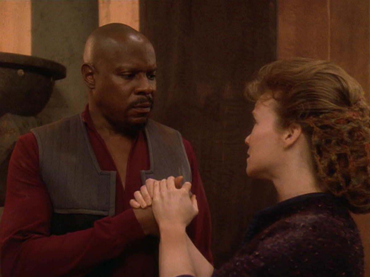 extant_StarTrek_DS9_5x22-ChildrenOfTime_03200.jpg