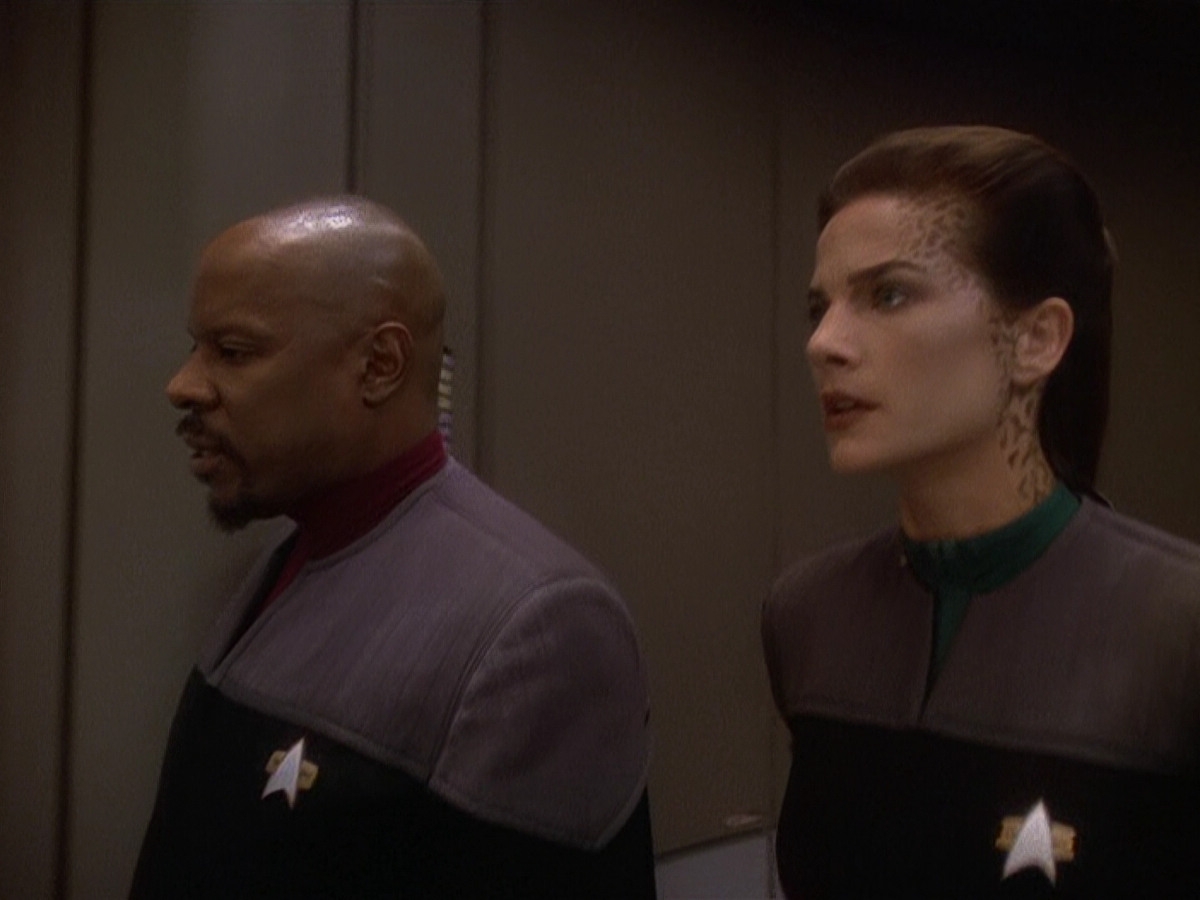 extant_StarTrek_DS9_5x22-ChildrenOfTime_03492.jpg
