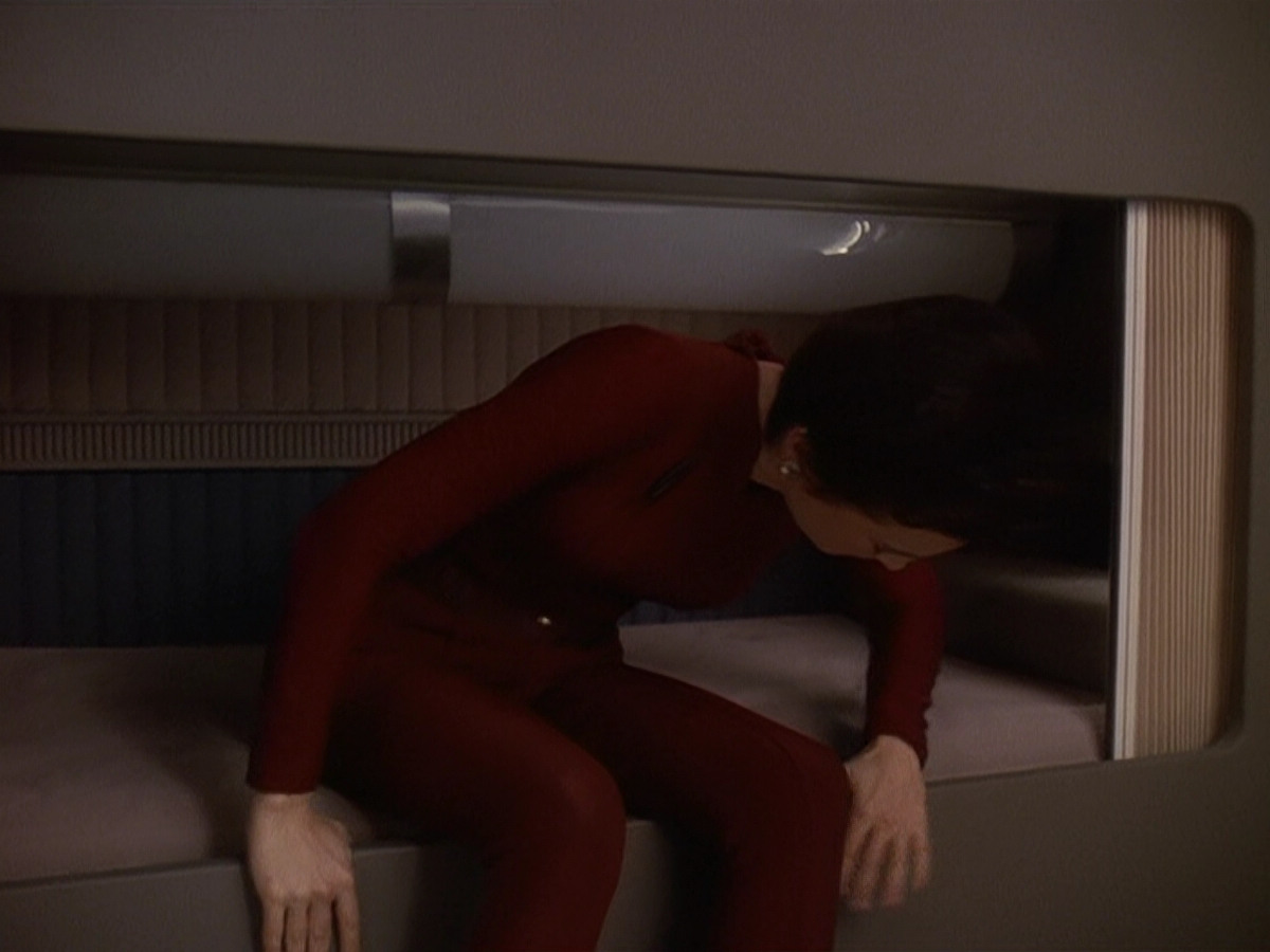 extant_StarTrek_DS9_5x22-ChildrenOfTime_03562.jpg