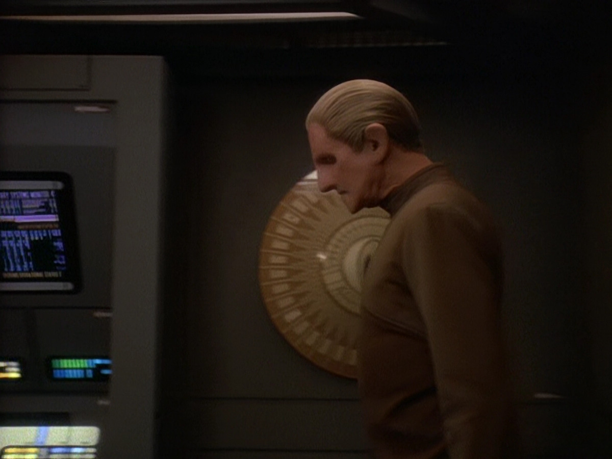 extant_StarTrek_DS9_5x22-ChildrenOfTime_03566.jpg
