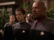 Filename=extant_StarTrek_DS9_5x22-ChildrenOfTime_00618.jpg
Filesize=164KiB
Dimensions=1200x900
Date added=Dec 20, 2019 extant_StarTrek_DS9_5x22-ChildrenOfTime_00618.jpg