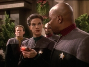 Filename=extant_StarTrek_DS9_5x22-ChildrenOfTime_00630.jpg
Filesize=208KiB
Dimensions=1200x900
Date added=Dec 20, 2019 extant_StarTrek_DS9_5x22-ChildrenOfTime_00630.jpg