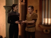 Filename=extant_StarTrek_DS9_5x22-ChildrenOfTime_03186.jpg
Filesize=208KiB
Dimensions=1200x900
Date added=Dec 20, 2019 extant_StarTrek_DS9_5x22-ChildrenOfTime_03186.jpg
