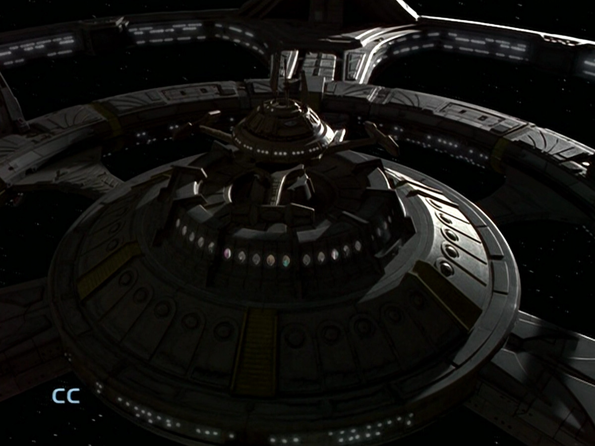extant_StarTrek_DS9_5x23-BlazeOfGlory_00005.jpg