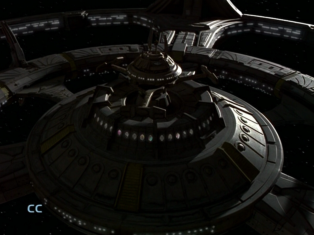 extant_StarTrek_DS9_5x23-BlazeOfGlory_00006.jpg