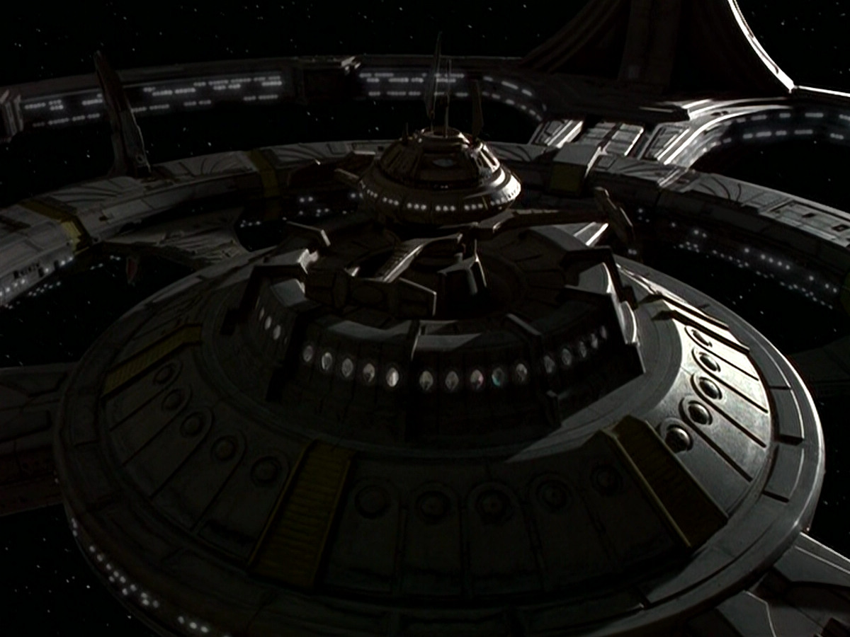 extant_StarTrek_DS9_5x23-BlazeOfGlory_00009.jpg