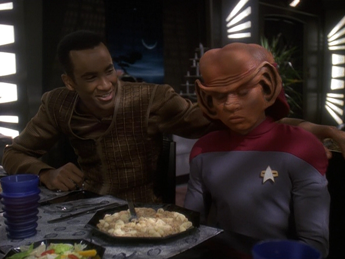extant_StarTrek_DS9_5x23-BlazeOfGlory_00178.jpg