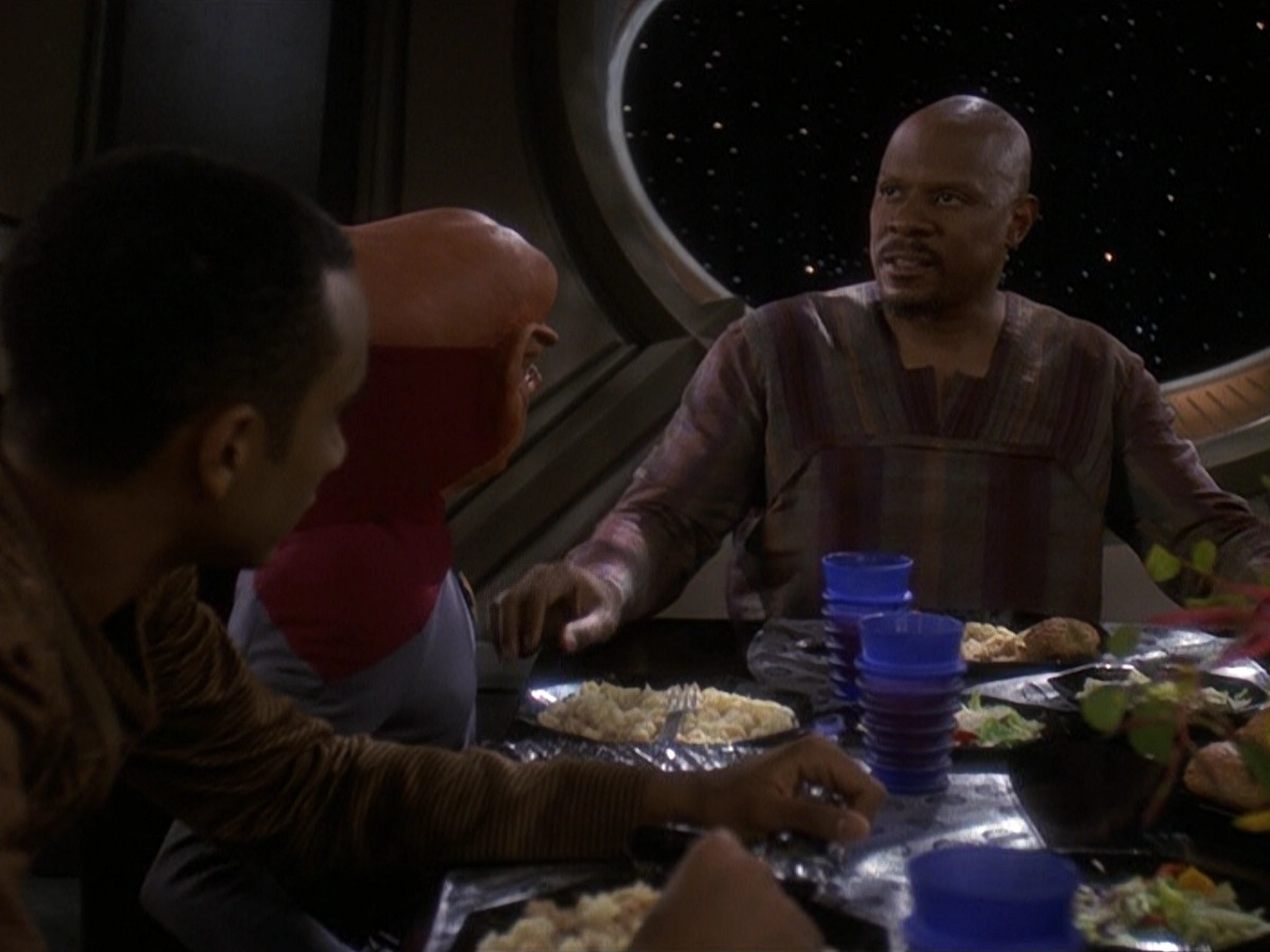 extant_StarTrek_DS9_5x23-BlazeOfGlory_00199.jpg