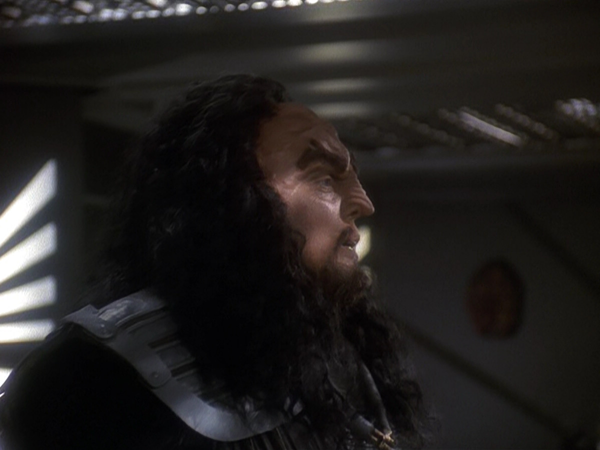 extant_StarTrek_DS9_5x23-BlazeOfGlory_00277.jpg