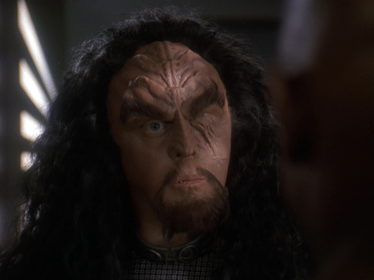 extant_StarTrek_DS9_5x23-BlazeOfGlory_00336.jpg