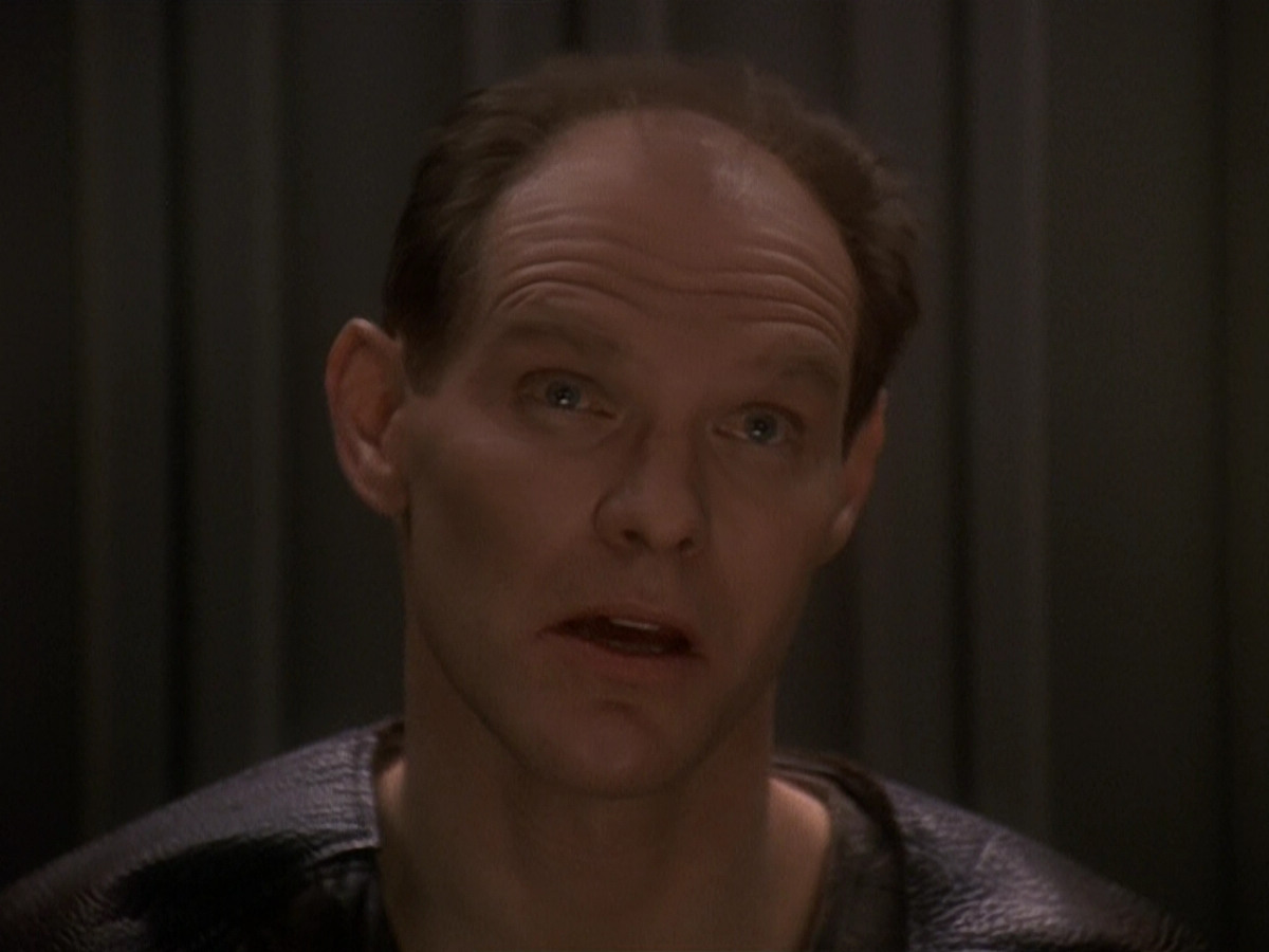 extant_StarTrek_DS9_5x23-BlazeOfGlory_00688.jpg