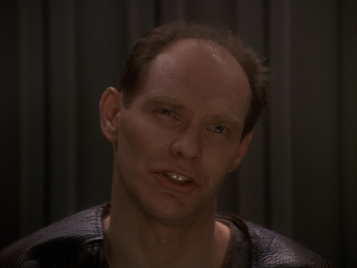 extant_StarTrek_DS9_5x23-BlazeOfGlory_00695.jpg