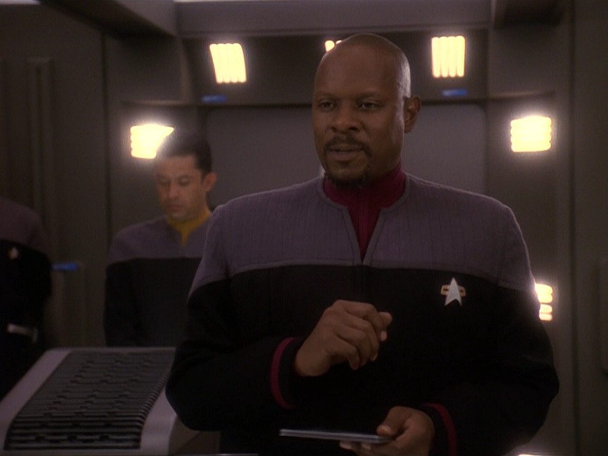 extant_StarTrek_DS9_5x23-BlazeOfGlory_00698.jpg