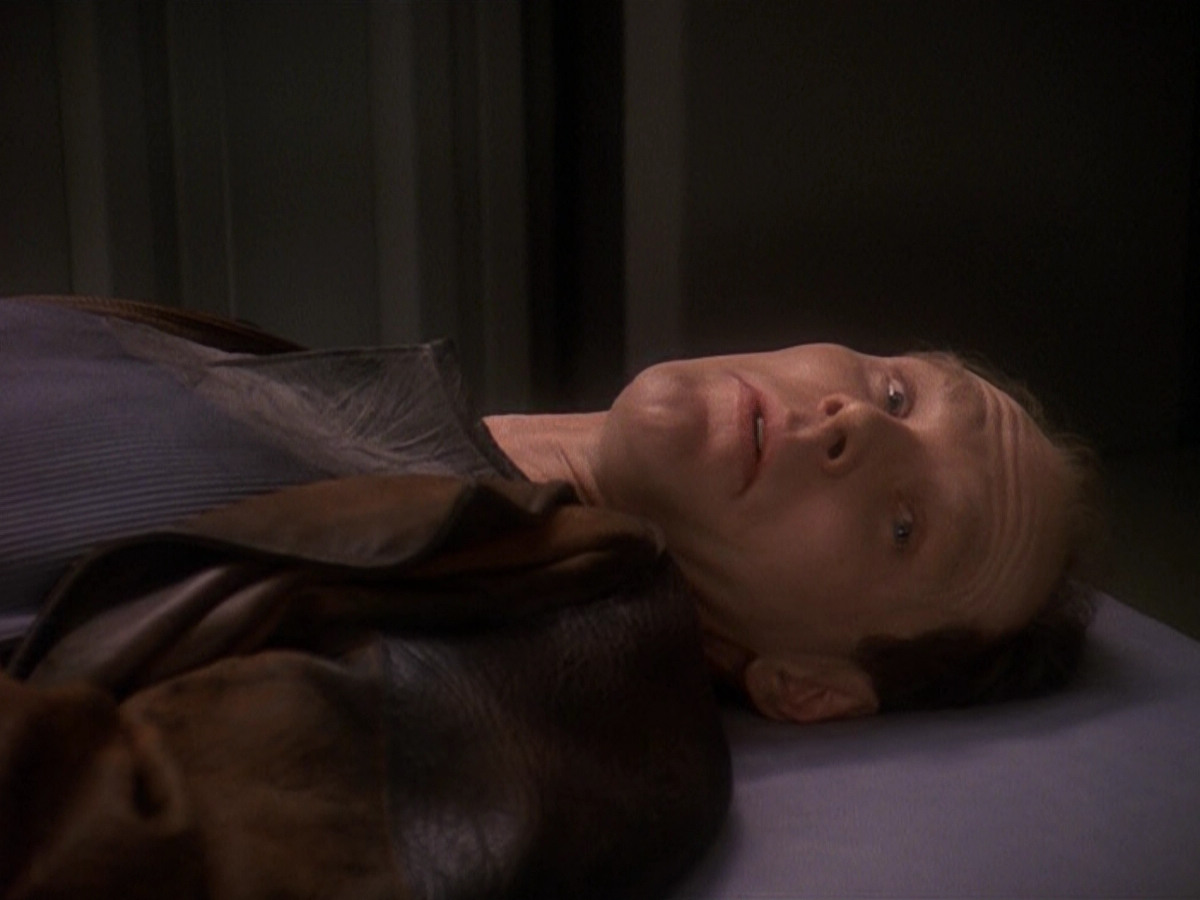 extant_StarTrek_DS9_5x23-BlazeOfGlory_00795.jpg