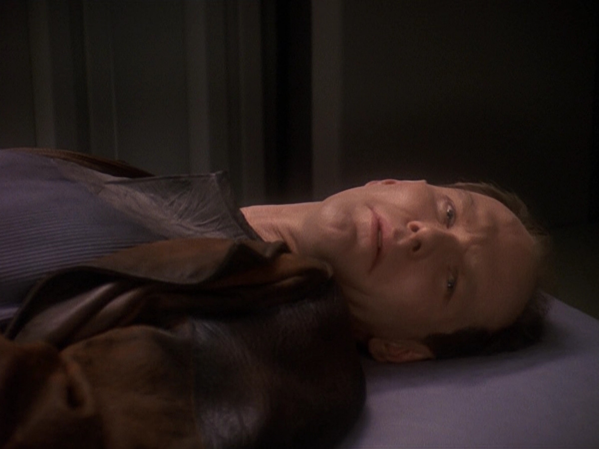 extant_StarTrek_DS9_5x23-BlazeOfGlory_00815.jpg