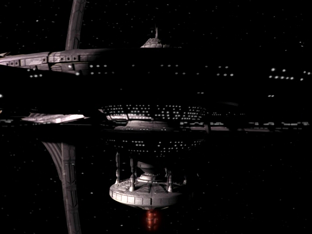 extant_StarTrek_DS9_5x23-BlazeOfGlory_01018.jpg