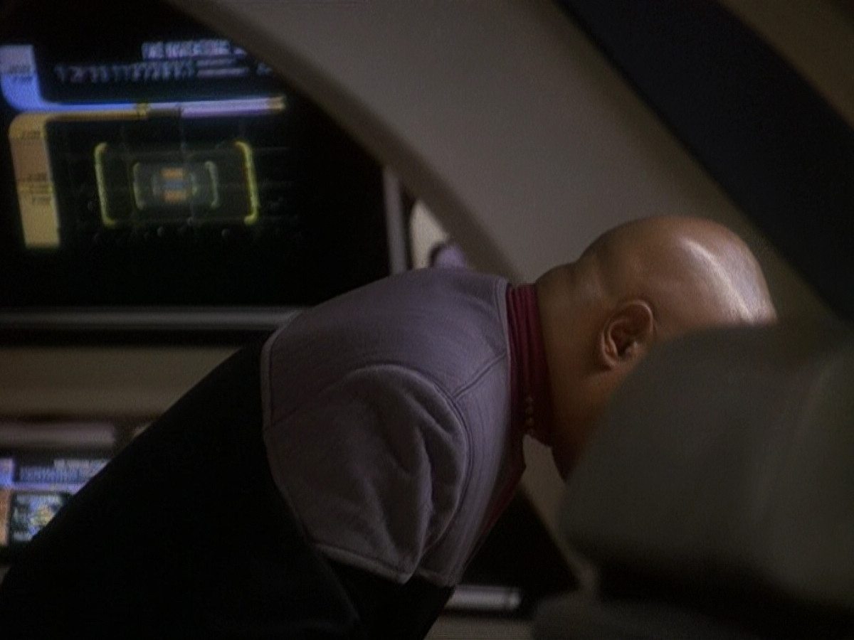 extant_StarTrek_DS9_5x23-BlazeOfGlory_01261.jpg