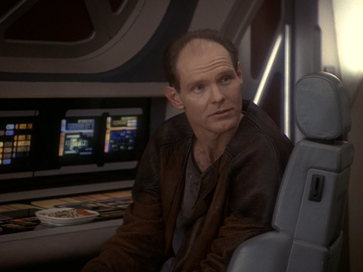 extant_StarTrek_DS9_5x23-BlazeOfGlory_01345.jpg