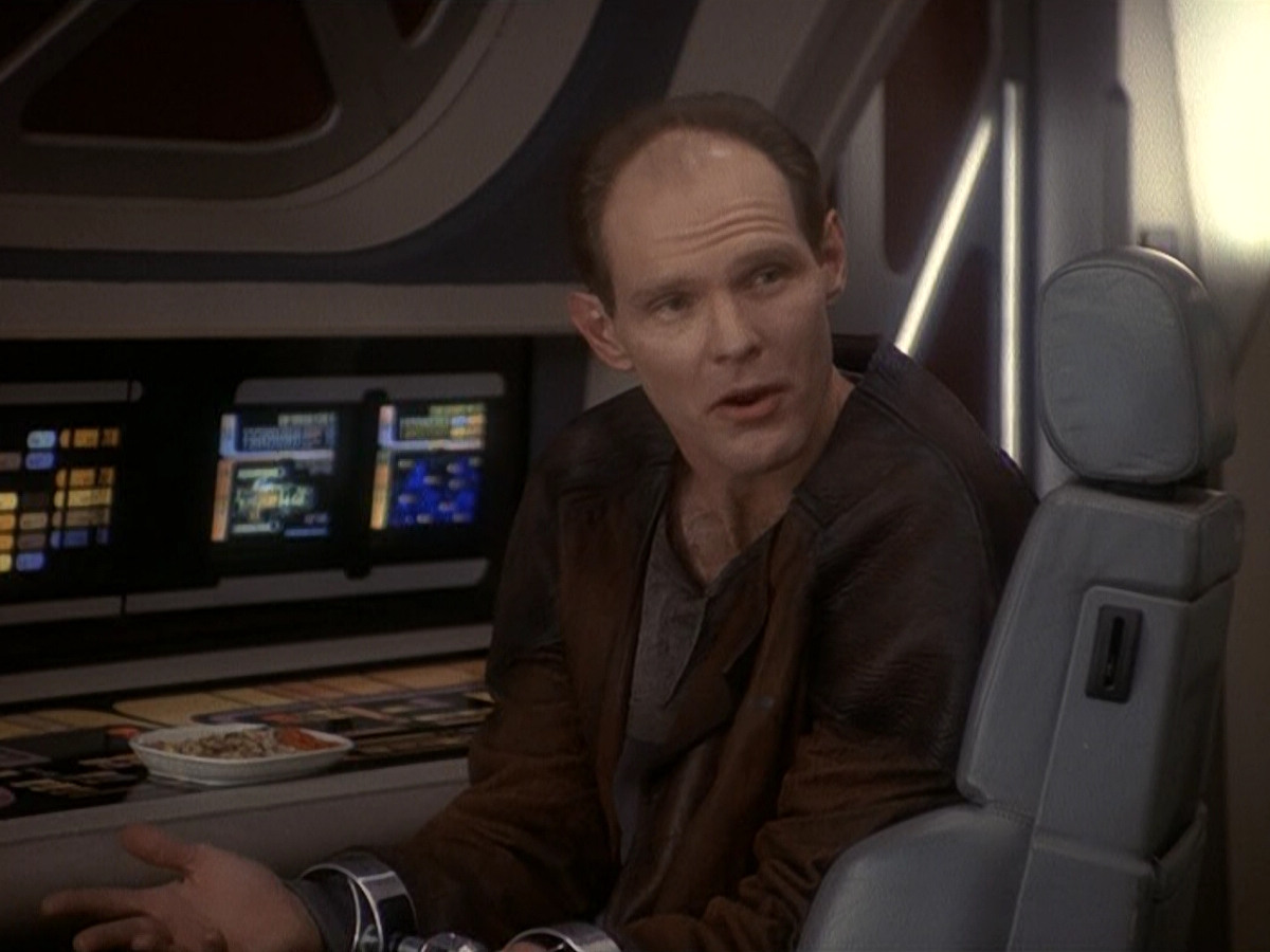 extant_StarTrek_DS9_5x23-BlazeOfGlory_01348.jpg