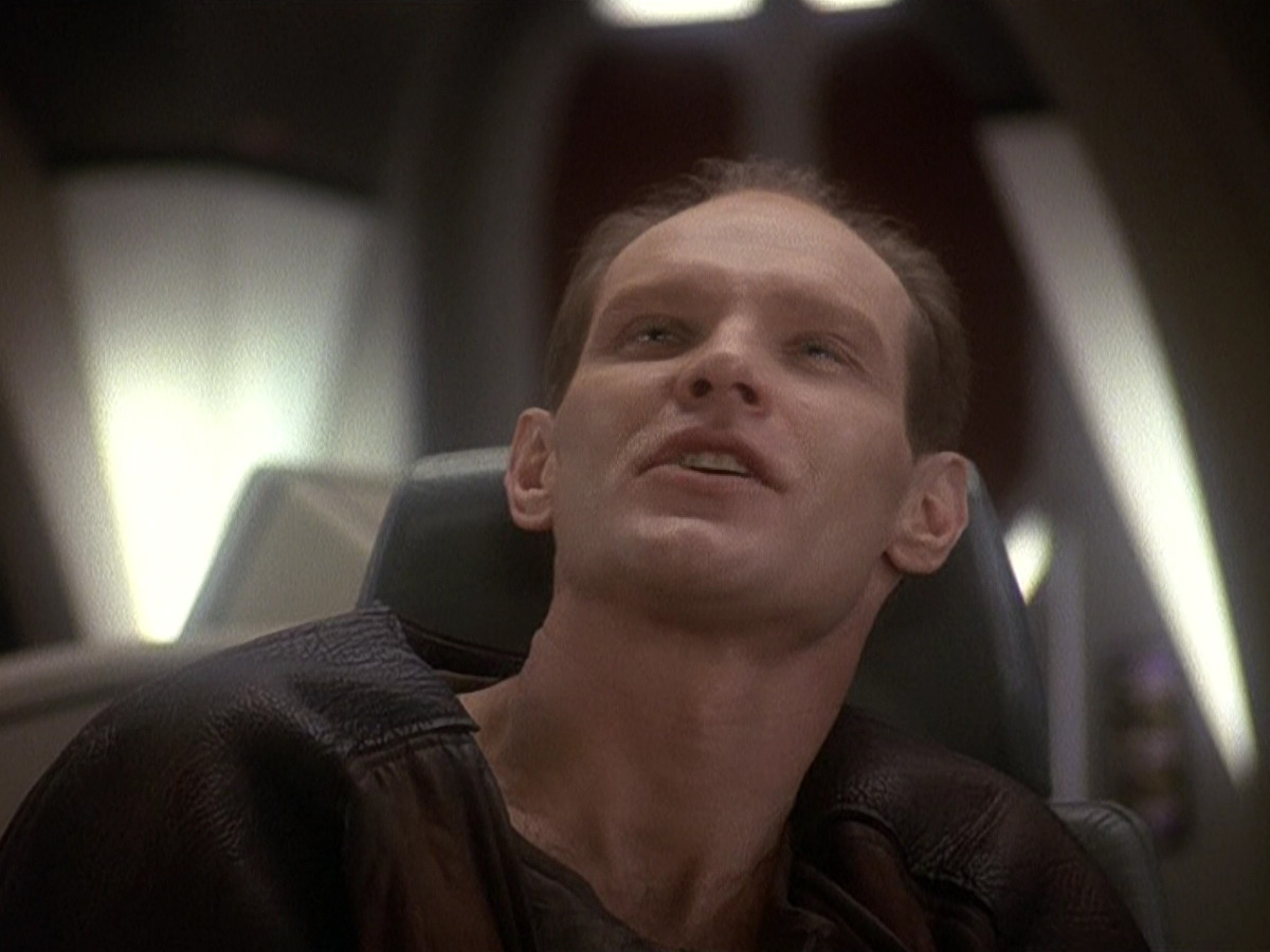 extant_StarTrek_DS9_5x23-BlazeOfGlory_01352.jpg