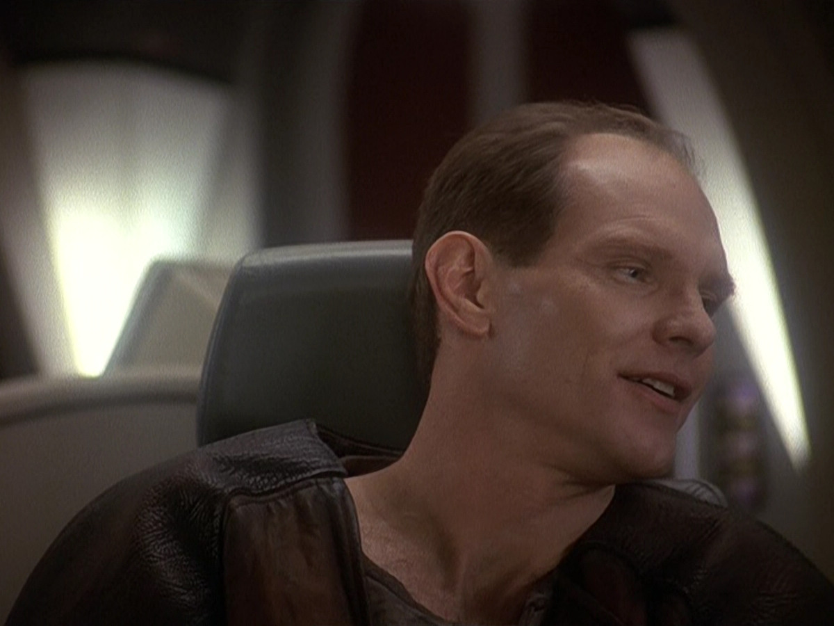extant_StarTrek_DS9_5x23-BlazeOfGlory_01357.jpg