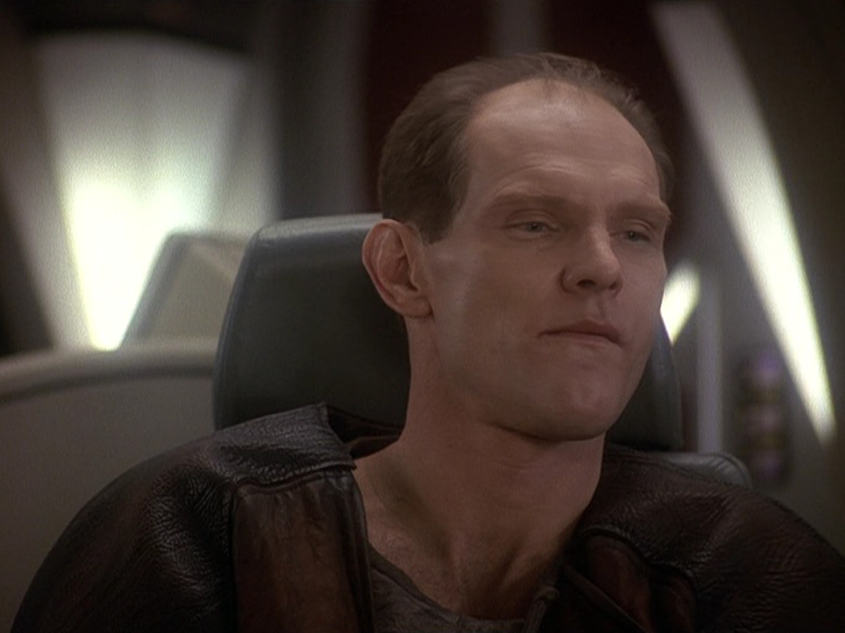 extant_StarTrek_DS9_5x23-BlazeOfGlory_01366.jpg