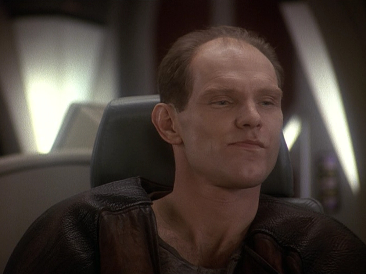 extant_StarTrek_DS9_5x23-BlazeOfGlory_01368.jpg