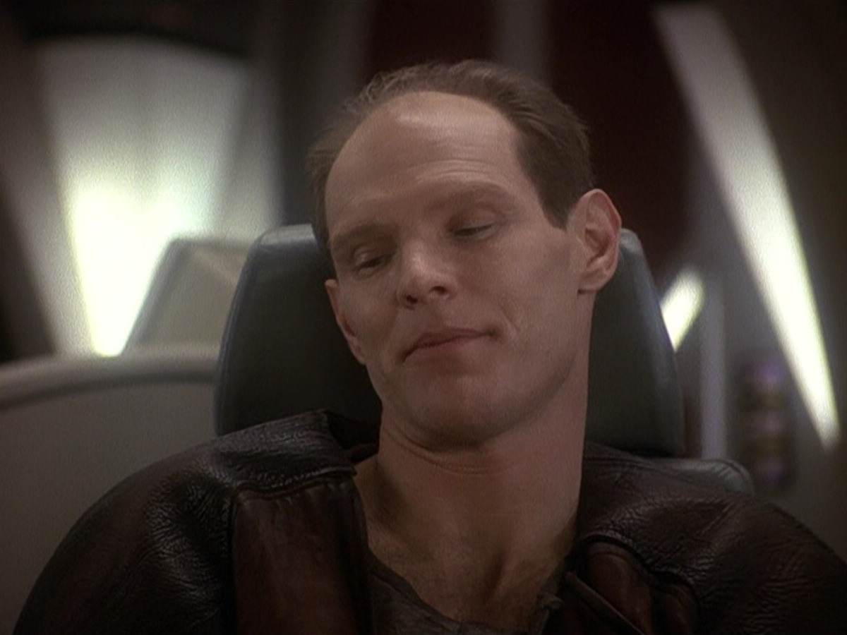 extant_StarTrek_DS9_5x23-BlazeOfGlory_01370.jpg