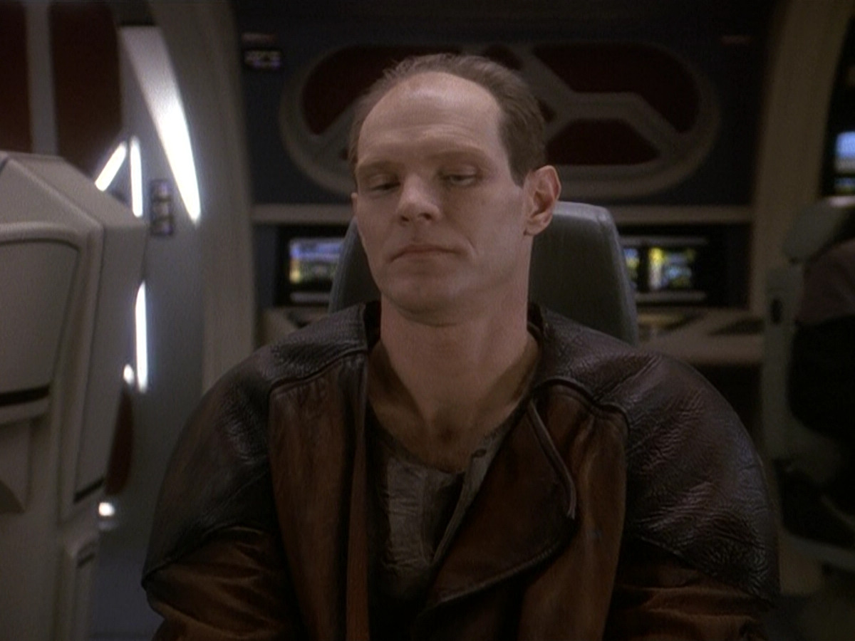 extant_StarTrek_DS9_5x23-BlazeOfGlory_01687.jpg