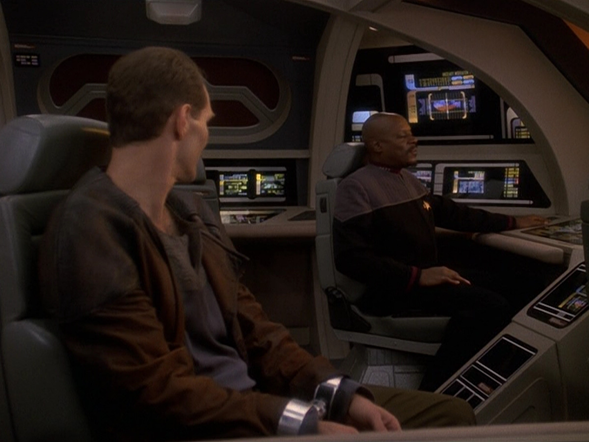 extant_StarTrek_DS9_5x23-BlazeOfGlory_01903.jpg