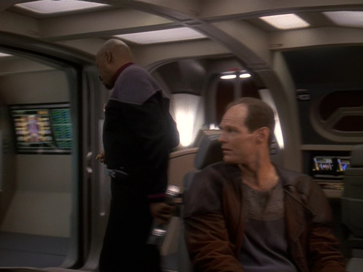 extant_StarTrek_DS9_5x23-BlazeOfGlory_01919.jpg