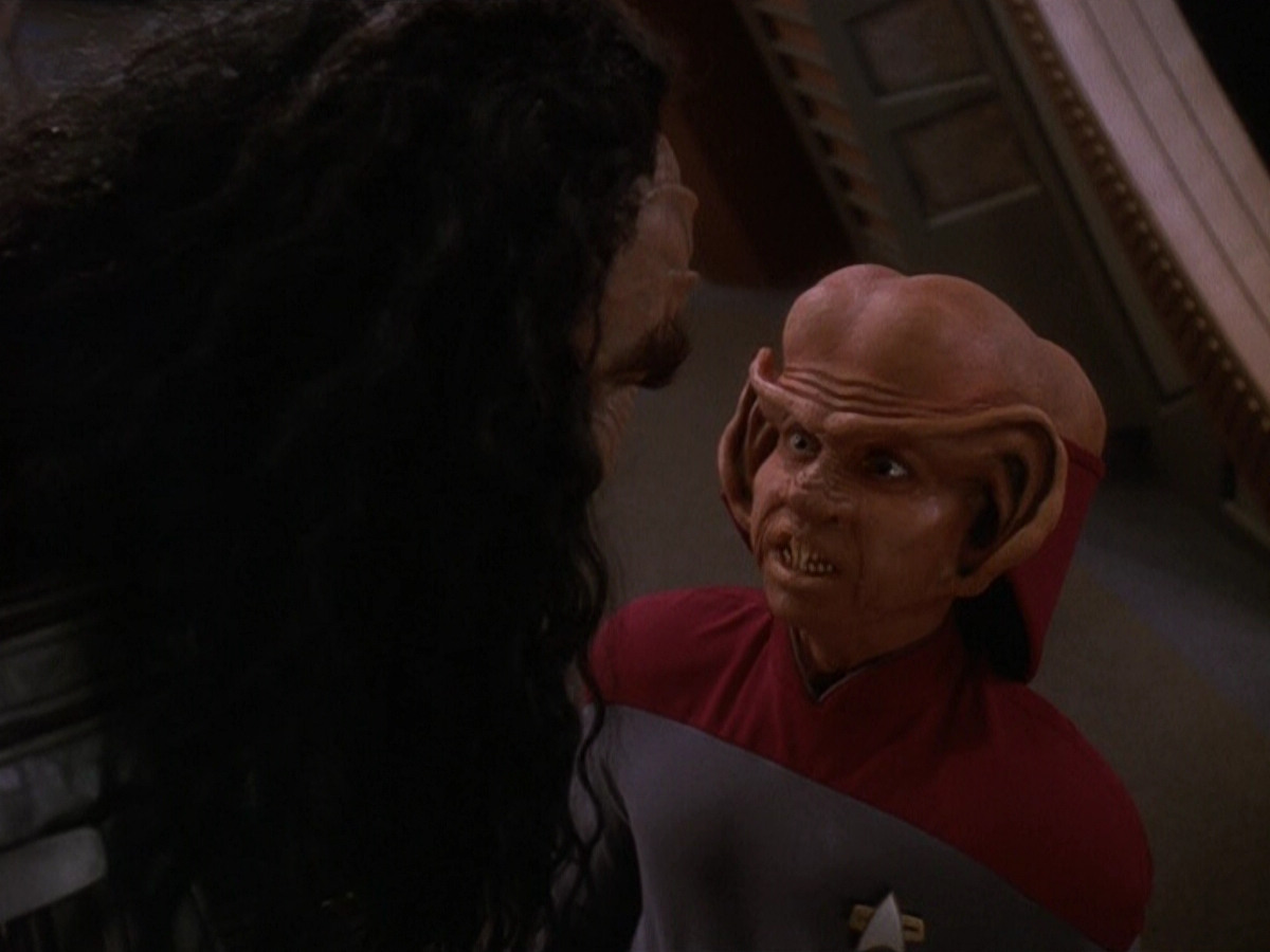extant_StarTrek_DS9_5x23-BlazeOfGlory_02524.jpg